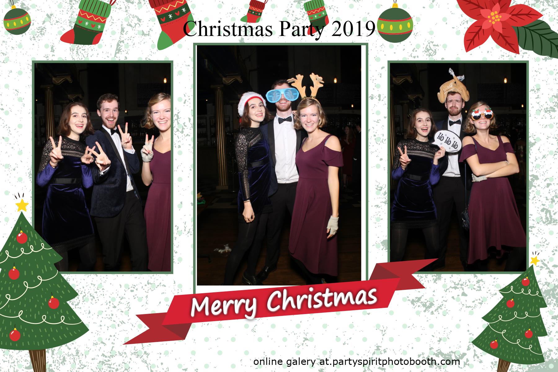 Christmas Party | View more photos from the event at gallery.partyspiritphotobooth.com/u/PartySpiritPhotoBooth/Christmas-Party-0